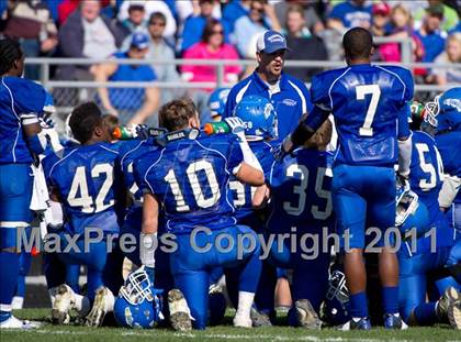 Thumbnail 3 in Greenville vs. Robinson photogallery.