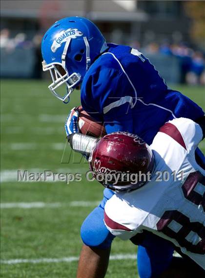 Thumbnail 2 in Greenville vs. Robinson photogallery.