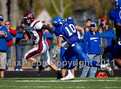 Thumbnail 3 in Greenville vs. Robinson photogallery.