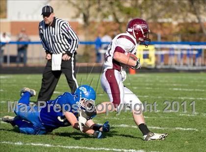 Thumbnail 2 in Greenville vs. Robinson photogallery.