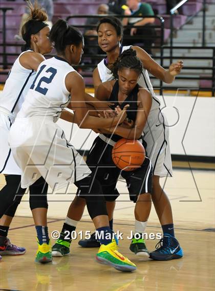 Thumbnail 2 in Southwest DeKalb vs. St. Mary's (Nike Tournament of Champions) photogallery.