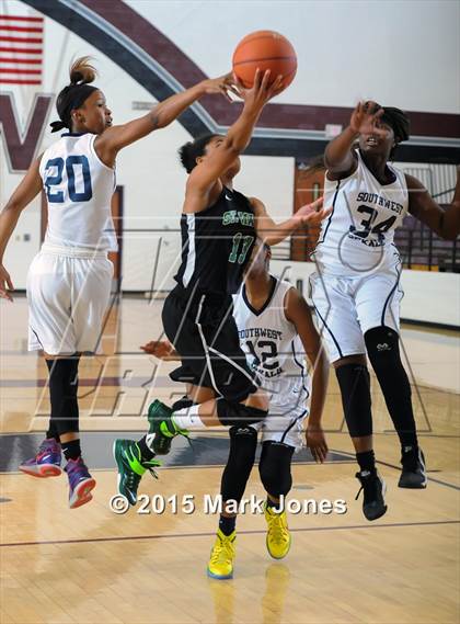 Thumbnail 2 in Southwest DeKalb vs. St. Mary's (Nike Tournament of Champions) photogallery.