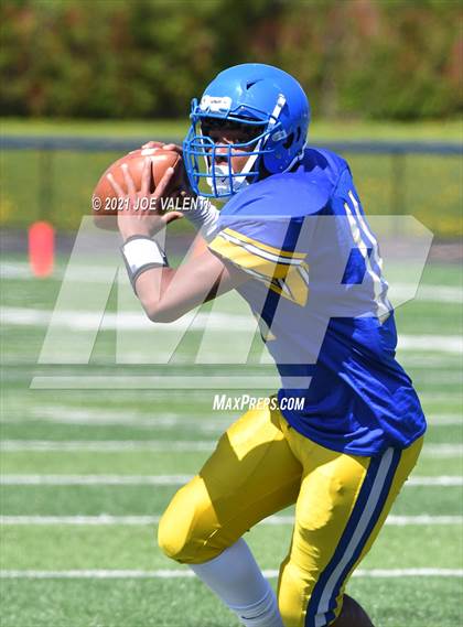 Thumbnail 1 in Newfane @ Cleveland Hill photogallery.