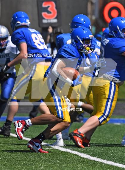 Thumbnail 3 in Newfane @ Cleveland Hill photogallery.