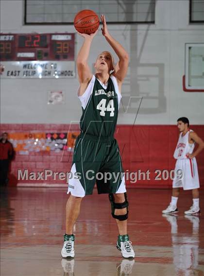 Thumbnail 2 in East Islip vs Lindenhurst (East Islip Tournament) photogallery.