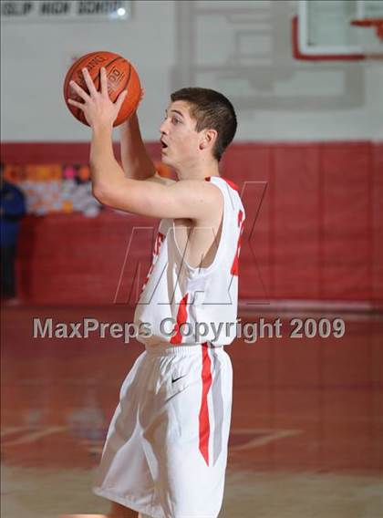Thumbnail 2 in East Islip vs Lindenhurst (East Islip Tournament) photogallery.