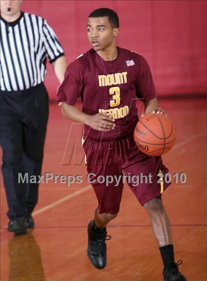 Thumbnail 1 in Vestal vs. Mt. Vernon (Regional Class AA Semifinal) photogallery.