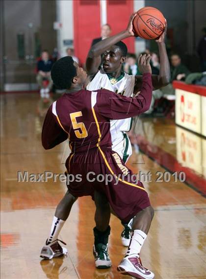 Thumbnail 2 in Vestal vs. Mt. Vernon (Regional Class AA Semifinal) photogallery.