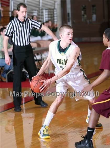 Thumbnail 2 in Vestal vs. Mt. Vernon (Regional Class AA Semifinal) photogallery.