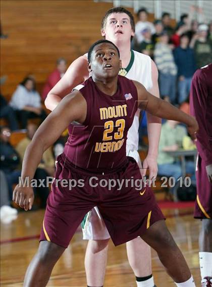 Thumbnail 3 in Vestal vs. Mt. Vernon (Regional Class AA Semifinal) photogallery.