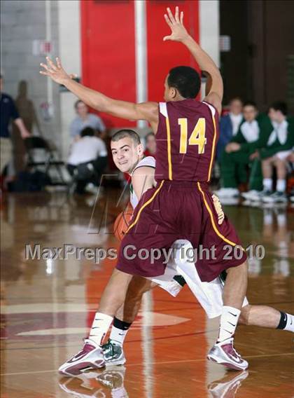 Thumbnail 2 in Vestal vs. Mt. Vernon (Regional Class AA Semifinal) photogallery.