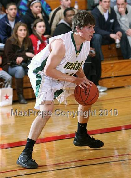 Thumbnail 1 in Vestal vs. Mt. Vernon (Regional Class AA Semifinal) photogallery.