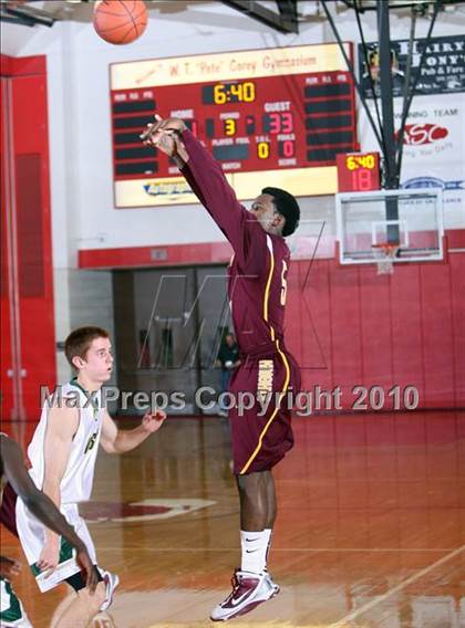 Thumbnail 1 in Vestal vs. Mt. Vernon (Regional Class AA Semifinal) photogallery.