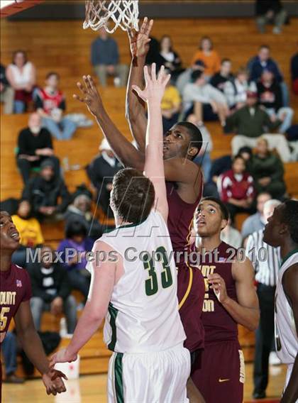 Thumbnail 2 in Vestal vs. Mt. Vernon (Regional Class AA Semifinal) photogallery.