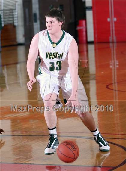 Thumbnail 1 in Vestal vs. Mt. Vernon (Regional Class AA Semifinal) photogallery.
