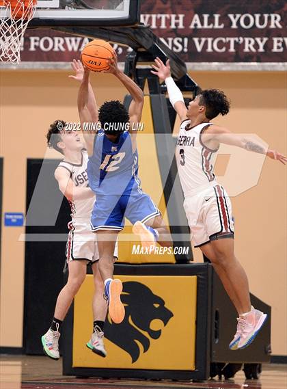 Thumbnail 2 in Santa Margarita @ JSerra Catholic photogallery.