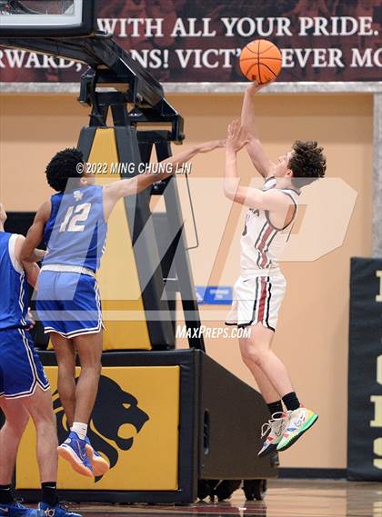 Thumbnail 2 in Santa Margarita @ JSerra Catholic photogallery.