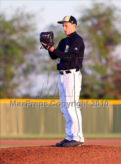 Thumbnail 3 in Kaufman @ Crandall photogallery.