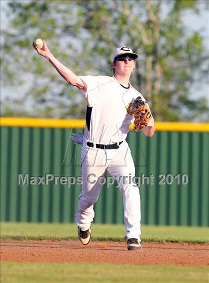 Thumbnail 1 in Kaufman @ Crandall photogallery.