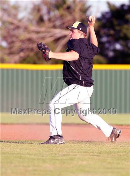 Thumbnail 2 in Kaufman @ Crandall photogallery.