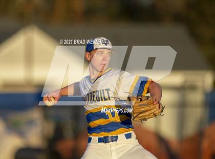 Thumbnail 2 in E.D. White @ Vandebilt (Scrimmage) photogallery.