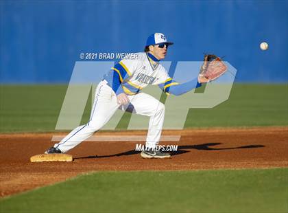 Thumbnail 2 in E.D. White @ Vandebilt (Scrimmage) photogallery.