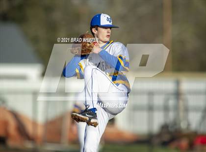 Thumbnail 1 in E.D. White @ Vandebilt (Scrimmage) photogallery.