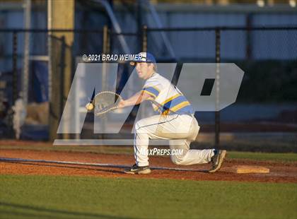 Thumbnail 3 in E.D. White @ Vandebilt (Scrimmage) photogallery.