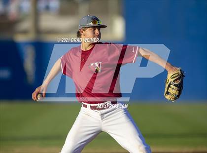 Thumbnail 2 in E.D. White @ Vandebilt (Scrimmage) photogallery.