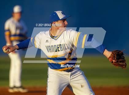 Thumbnail 3 in E.D. White @ Vandebilt (Scrimmage) photogallery.