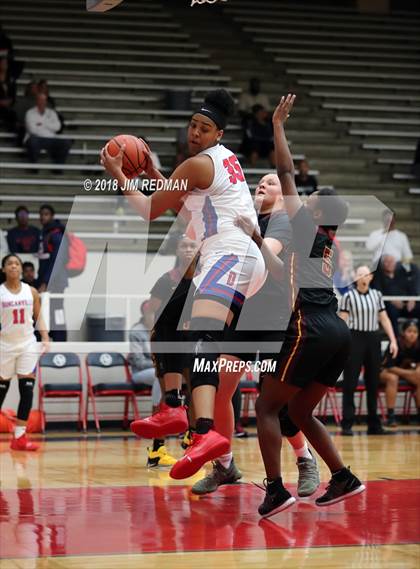 Thumbnail 1 in Duncanville vs. Summer Creek (McDonald's Texas Invitational) photogallery.