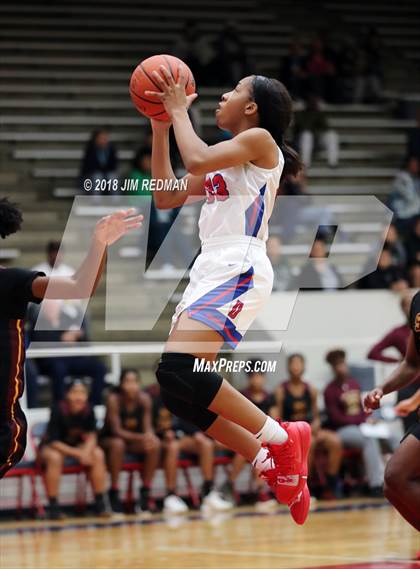 Thumbnail 2 in Duncanville vs. Summer Creek (McDonald's Texas Invitational) photogallery.