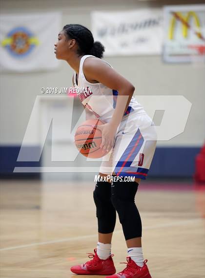 Thumbnail 1 in Duncanville vs. Summer Creek (McDonald's Texas Invitational) photogallery.
