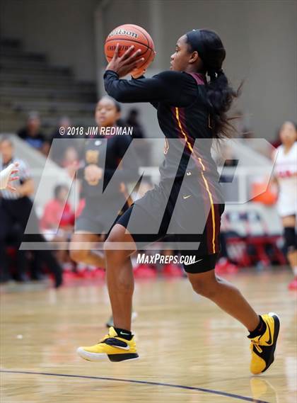 Thumbnail 1 in Duncanville vs. Summer Creek (McDonald's Texas Invitational) photogallery.