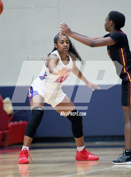 Thumbnail 3 in Duncanville vs. Summer Creek (McDonald's Texas Invitational) photogallery.