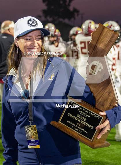 Thumbnail 2 in Calaveras vs Bishop Union (CIF Div 5A State Championship) photogallery.