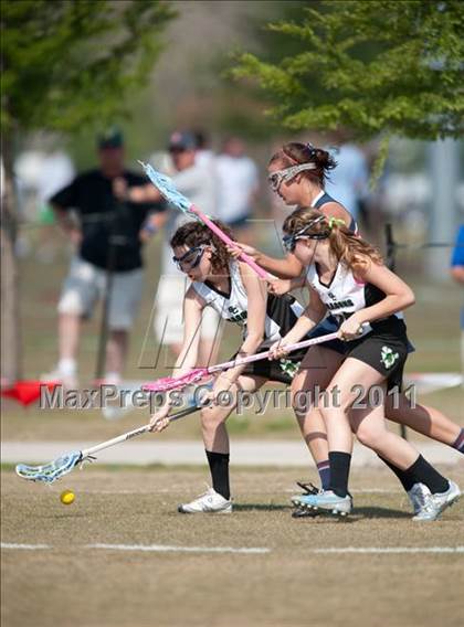 Thumbnail 3 in St. Agnes Academy v Allen (D2 TGHSLL State Semifinal) photogallery.