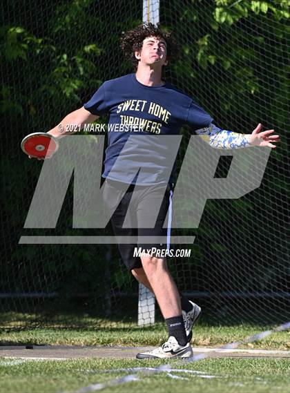 Thumbnail 3 in Section 6 Class A Track and Field Championships (Boys) photogallery.