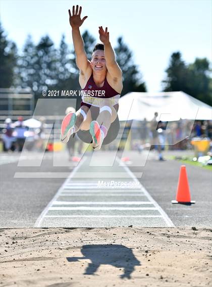 Thumbnail 1 in Section 6 Class A Track and Field Championships (Boys) photogallery.