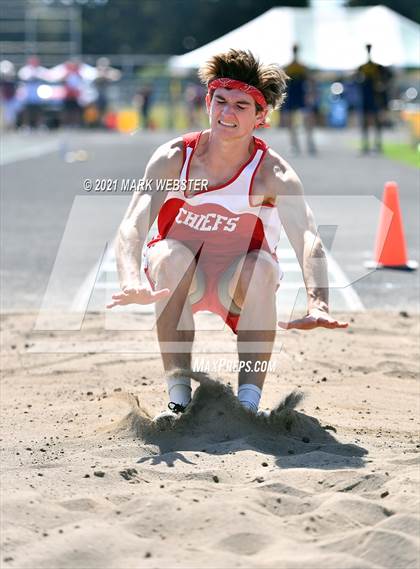 Thumbnail 2 in Section 6 Class A Track and Field Championships (Boys) photogallery.