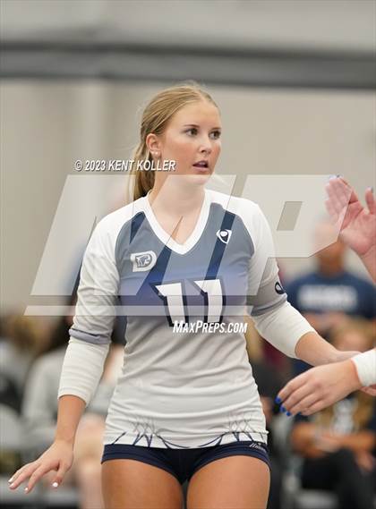 Thumbnail 3 in Canton vs. Dakota photogallery.