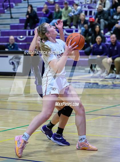 Thumbnail 1 in Kamiak vs Eastlake (WIAA 4A District 1/2) photogallery.