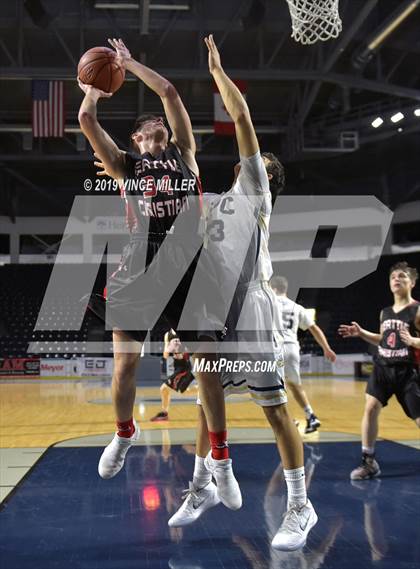 Thumbnail 1 in Seattle Christian vs. Cedar Park Christian photogallery.