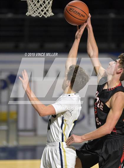 Thumbnail 2 in Seattle Christian vs. Cedar Park Christian photogallery.
