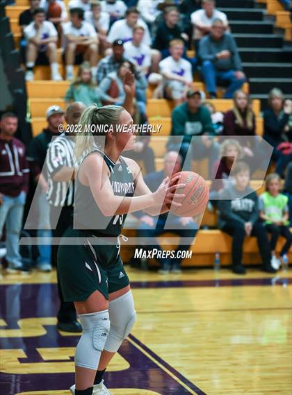 Thumbnail 2 in Eula vs Hermleigh (UIL 1A Regional Quarterfinal Playoff) photogallery.