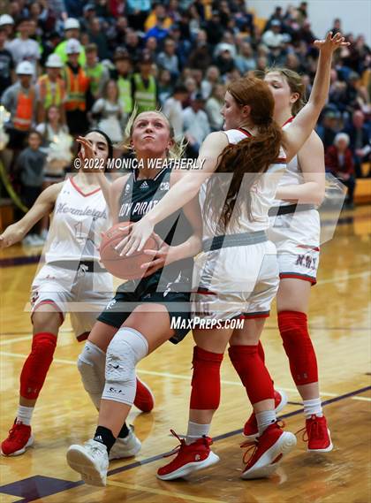 Thumbnail 2 in Eula vs Hermleigh (UIL 1A Regional Quarterfinal Playoff) photogallery.