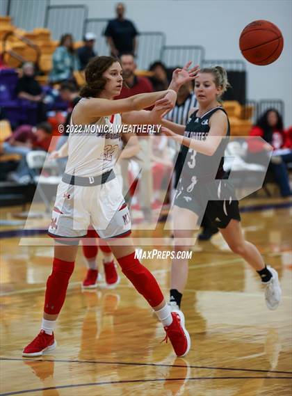Thumbnail 2 in Eula vs Hermleigh (UIL 1A Regional Quarterfinal Playoff) photogallery.