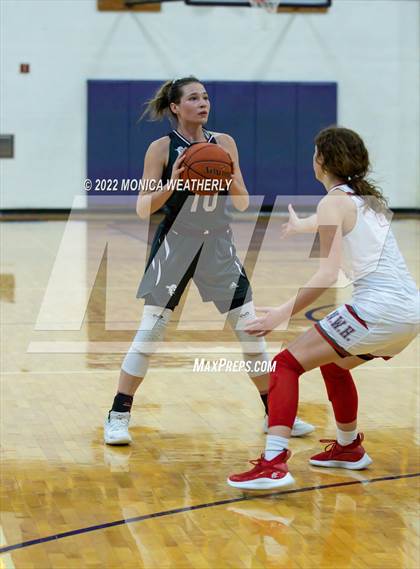 Thumbnail 2 in Eula vs Hermleigh (UIL 1A Regional Quarterfinal Playoff) photogallery.