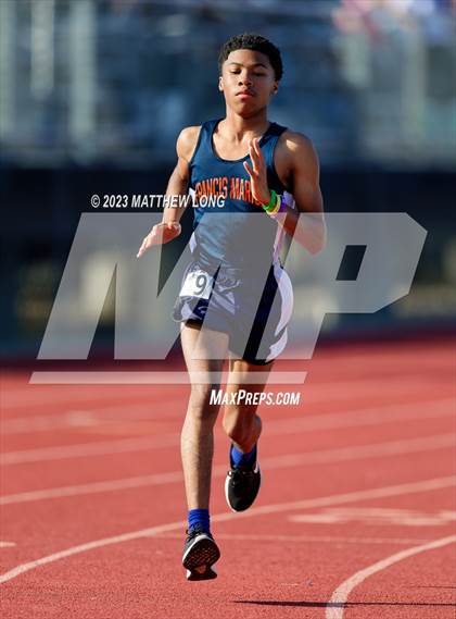 Thumbnail 2 in Husky Hilltop Classic photogallery.