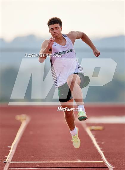 Thumbnail 2 in Husky Hilltop Classic photogallery.